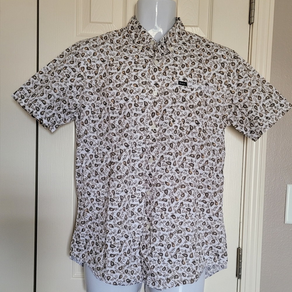 RVCA Men's Short Sleeve Button Down Slim Fit Shirt, White Paisley, Sz M